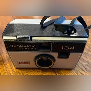 Vintage KODAK Instamatic CAMERA 134 * Clean Clear Glass with Bag and Manual